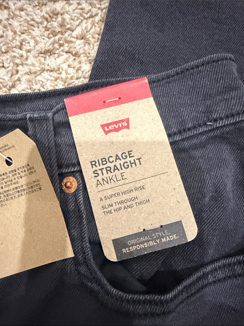 Levi's Black ribcage ankle jeans sz 30x27 - Picture 3 of 4
